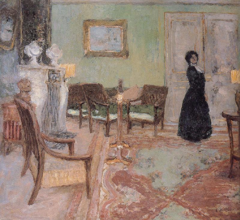 Edouard Vuillard The woman standing in the living room oil painting image